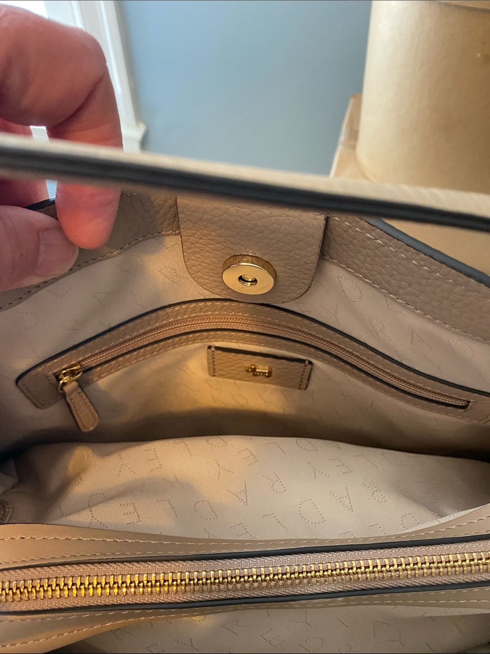 NWT RADLEY LONDON BAYLIS ROAD BEIGE LEATHER SHOULDER BAG - Picture 7 of 8